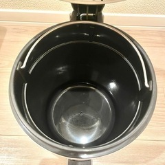 IKEA ペダル式ゴミ箱 4.6Lの画像