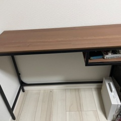 IKEAテーブル