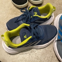 アディダススニーカー2足セット22.5CM  
の画像