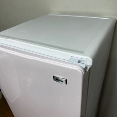 ひとり〜おふたり暮らし推奨🩷ピンク色の冷蔵庫の画像