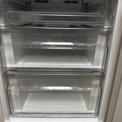 ひとり〜おふたり暮らし推奨🩷ピンク色の冷蔵庫の画像
