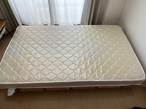LOWYA（ロウヤ）セミダブルベッド&マットレス★
幅140