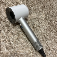 ダイソンドライヤー　の画像