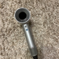 ダイソンドライヤー　の画像
