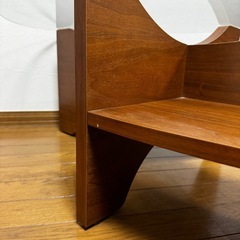 オーバル型テーブルの画像