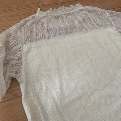 Lutique 白レーストップスの画像