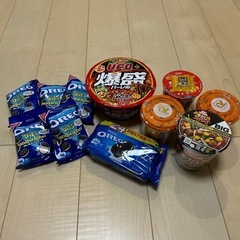 お菓子やカップ麺
