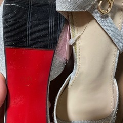 ハイヒール靴　ストラップ　ラインストーンの画像