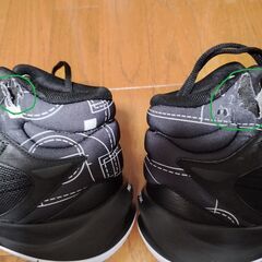 バスケットシューズ　PUMA　プレイメーカー プロ ミッド　28ｃｍの画像