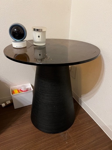 サイドテーブル