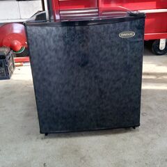 本日中のお引き取りお願いいたします。動作品,小型冷蔵庫　45L ...
