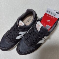 ニューバランス　　 完売しました