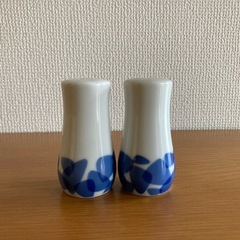 深川製磁　塩・コショウ入れのセット　有田焼の画像