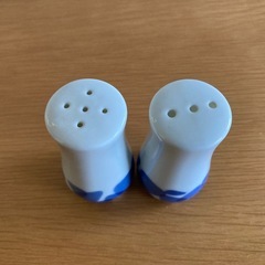 深川製磁　塩・コショウ入れのセット　有田焼