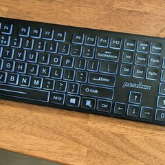 暗闇で光るバックライトキーボード ペリックスPERIBOARD-...