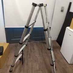 中古収縮アルミ脚立5尺５段？
