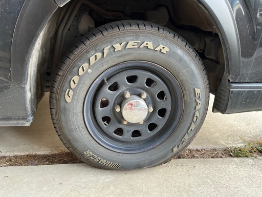 ハイエース　タイヤホイール