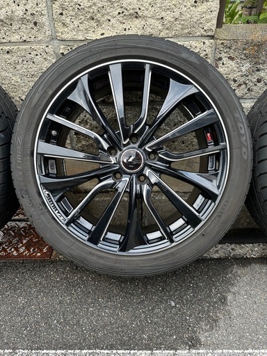 レオニスVT18インチタイヤホイールセット