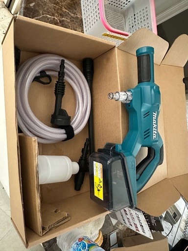 マキタ充電式洗浄機