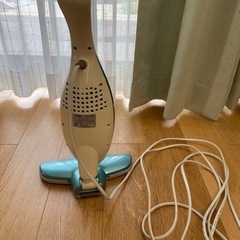 掃除機2台(東芝　VC-BK300 SWEEPLUS　CT-AC37-WB)の画像