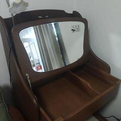 収納沢山ドレッサー、机、勉強机の画像