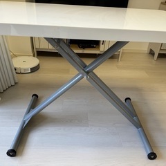 昇降式テーブルの画像