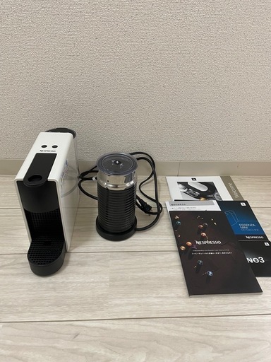 ネスプレッソc30　コーヒーメーカー　ミルク加熱泡立て器付