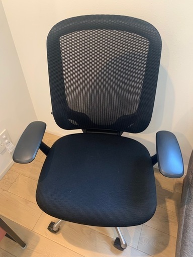 オカムラ オフィスチェア シルフィー ハイバック メッシュタイプ 固定肘 ポリッシュ脚 ブラック／ブラック デスクチェア C645BR FMP1【2014年製】