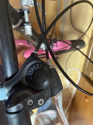 折りたたみ自転車。ギア付き。
