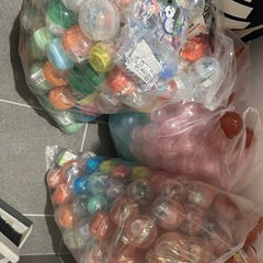 ガチャガチャおもちゃ