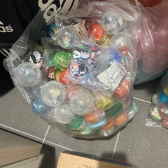 ガチャガチャおもちゃの画像
