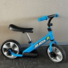 三輪車　ストライダー