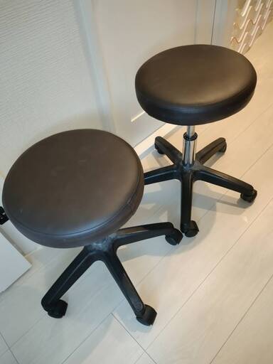 ①丸型スツール　キャスター車輪付き　サロン椅子　オフィス事務用品　補助いす