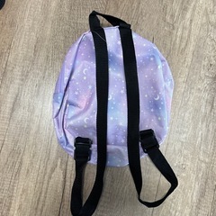 かわいい小ぶりなリュックです。の画像