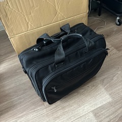 スーツケース