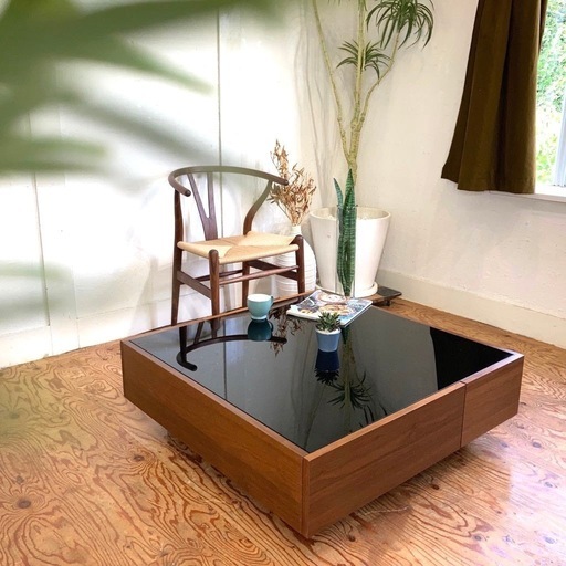 ガラスローテーブル