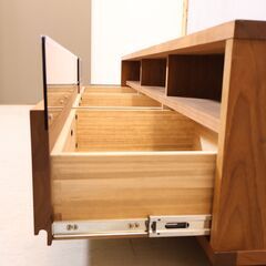 MASTERWAL(マスターウォール)のウォールナット材を使用したBASS(バス