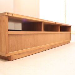 MASTERWAL(マスターウォール)のウォールナット材を使用したBASS(バス