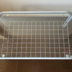 ガラステーブルの画像