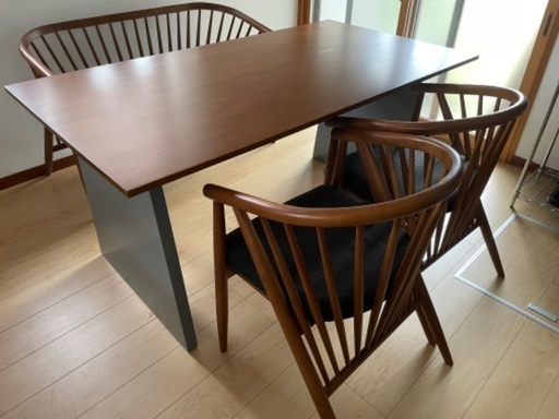 新生活に　ダイニングテーブル、椅子、ベンチ4点セット