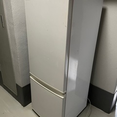 冷蔵庫　両開き　シャープ　一人暮らし用　