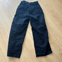 ユニクロ　カーゴパンツ　黒の画像