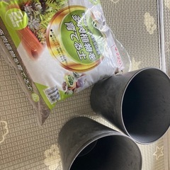 プラスチック植木鉢、多肉植物用土（お取引中）