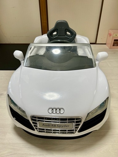 アウディの電動乗用カー