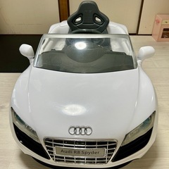 アウディの電動乗用カー