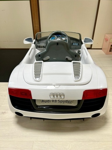 アウディの電動乗用カー