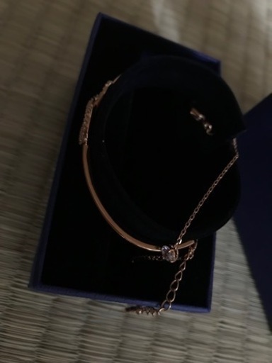 Swarovski スワロフスキーInfinity クリスタル バングル