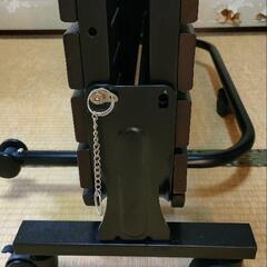 折りたたみ ベッドの画像