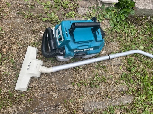 マキタ　充電式集塵機　VC750D