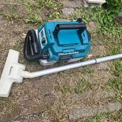 マキタ　充電式集塵機　VC750D